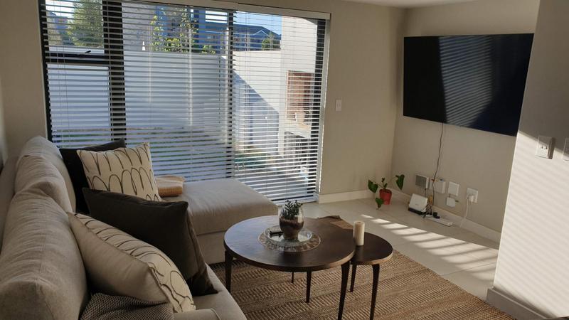 2 Bedroom Property for Sale in Zonnendal Western Cape